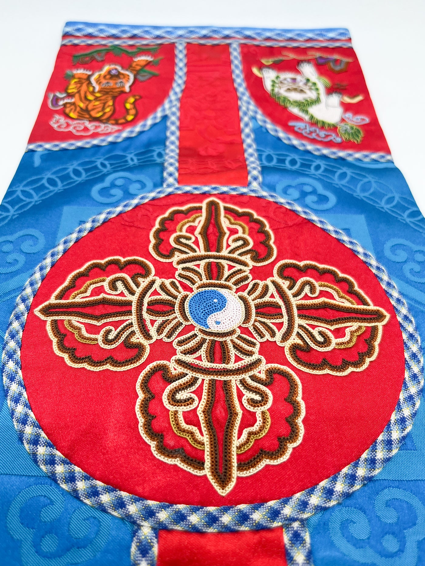 Mongolian Traditional Snuff Bottle Bag, Four Mighty Creature