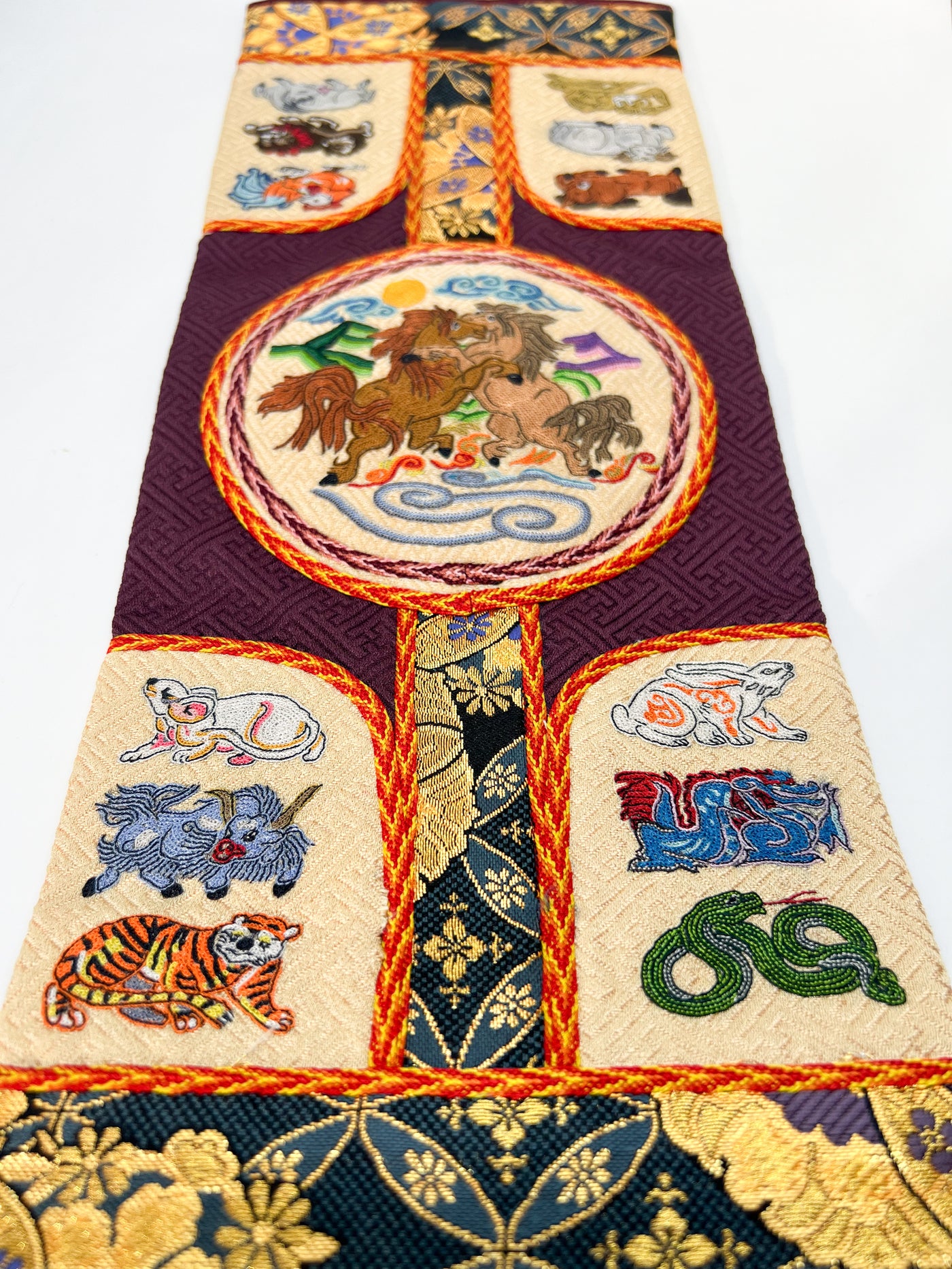 Mongolian Traditional Snuff Bottle Bag, 12 zodiac animal